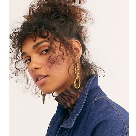 NWT Free People Serefina Link Dangle Earrings Gold - Picture 2 of 6